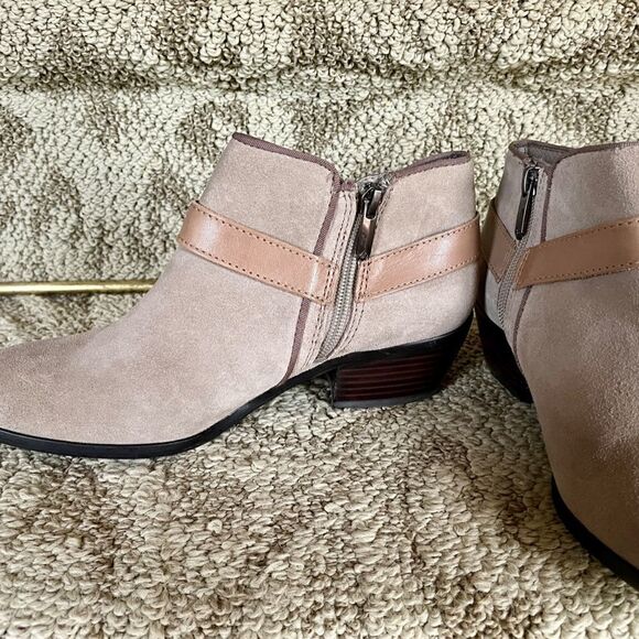 Sam Edelman Phoenix Taupe Suede Bootie Boots Size 7 NWOT - Picture 3 of 5